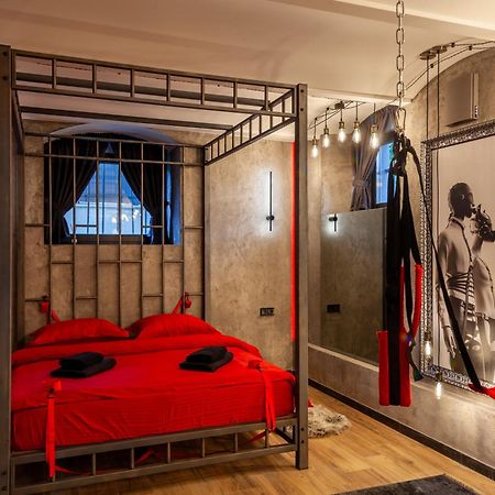 Royal Hot Jucuzzi Apartment Lviv Exterior foto