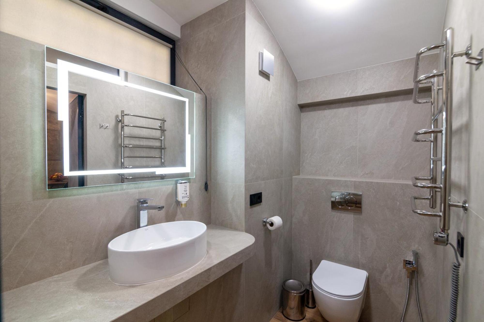 Royal Hot Jucuzzi Apartment Lviv Exterior foto